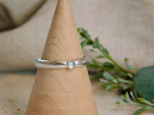 Load image into Gallery viewer, Tiny Labradorite Pebble Sterling Silver Ring