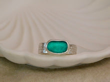 Load image into Gallery viewer, Teal Sea Glass Chunky Sterling Silver Ring
