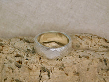 Load image into Gallery viewer, Geometric Carved Sterling Silver Ring