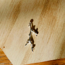 Load image into Gallery viewer, Seaweed Sterling Silver Charm