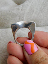 Load image into Gallery viewer, Wave Statment Sterling Silver Ring