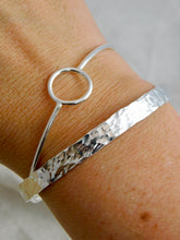 Load image into Gallery viewer, Chunky Interlocking Sterling Silver Bangle