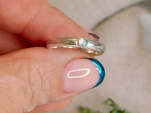 Load image into Gallery viewer, Tiny Labradorite Pebble Sterling Silver Ring