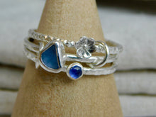 Load image into Gallery viewer, Cornflower Blue Sea Glass Triple Sterling Silver Ring