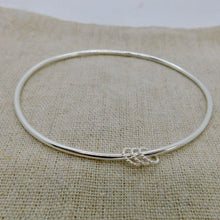 Load image into Gallery viewer, Made To Order Three Twisted Rings Sterling Silver Bangle