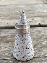 Load image into Gallery viewer, Reticulated Spinning Ring