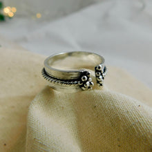 Load image into Gallery viewer, Twisted Rope Sterling Silver Cuff Ring
