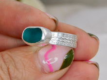 Load image into Gallery viewer, Teal Sea Glass Chunky Sterling Silver Ring
