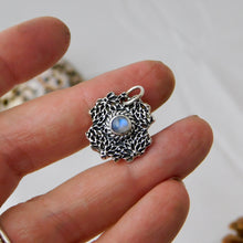 Load image into Gallery viewer, Labradorite Gothic Flowers Sterling Silver Pendant
