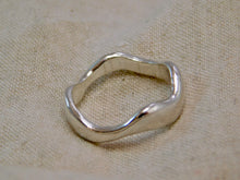 Load image into Gallery viewer, Smooth Waves Sterling Silver Ring
