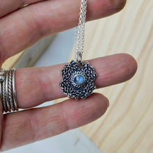 Load image into Gallery viewer, Labradorite Gothic Flowers Sterling Silver Pendant
