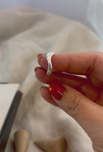 Load and play video in Gallery viewer, Smooth Waves Sterling Silver Ring
