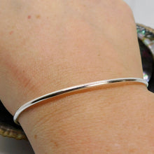 Load image into Gallery viewer, Made To Order Three Rings Sterling Silver Bangle
