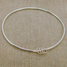 Load image into Gallery viewer, Made To Order Three Twisted Rings Sterling Silver Bangle
